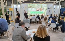 Stand-Sabores-Almeria-durante-la-charla-de-control-biologico_Madrid-Fusion-1-e1674668998166