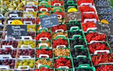 assorted-berries-confection-849524